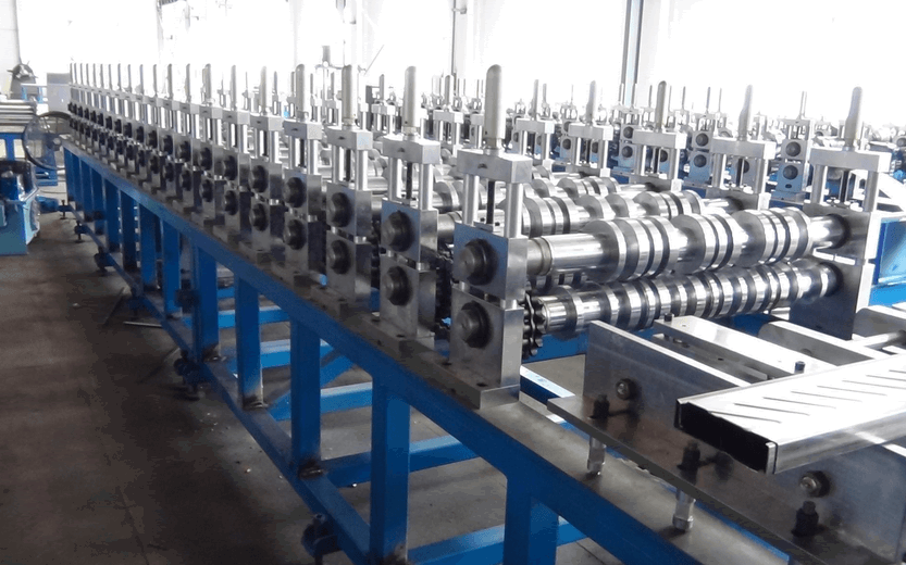 Square downpipe making machine e