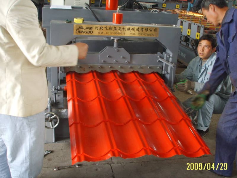 OEM manufacturer Steel Metal Floor Deck Machine - Glazed tile roll forming machine – Zhongtuo detail pictures