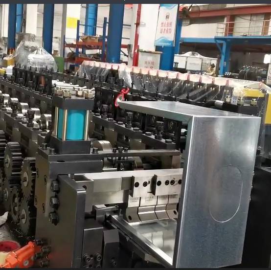 Cheap price Aluminum Step Tile Making Machine - Damper Blade Automatic Forming Machine – Zhongtuo detail pictures
